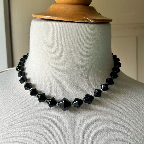 Vintage Jet Black Faceted Glass Beaded Neckace - Picture 3 of 7